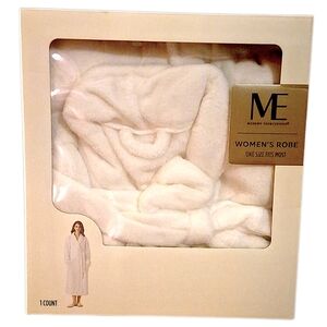 Womens White Robe NWT